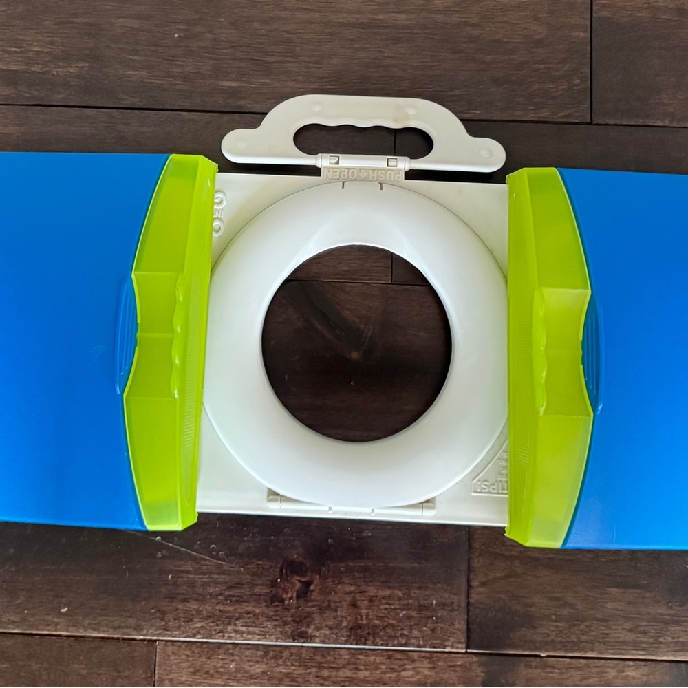 Blue and Green Bibs for Easy Cleanup
